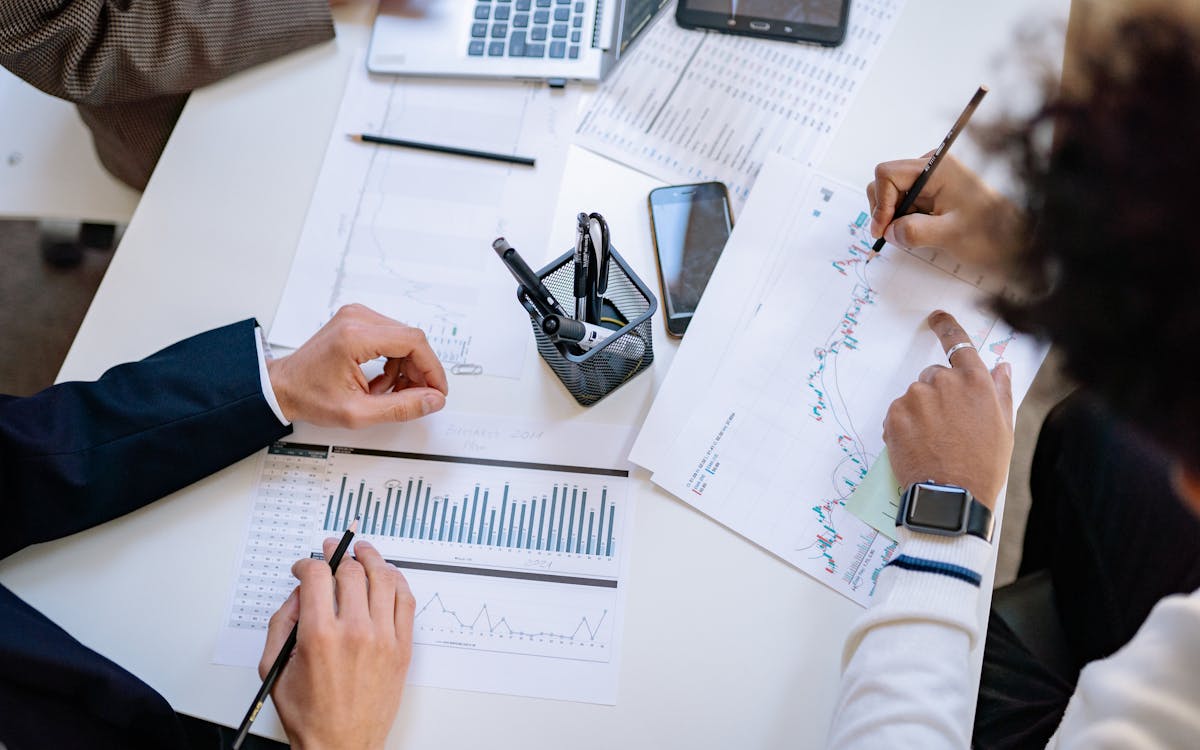 How to Measure Marketing ROI A UK Agency Guide